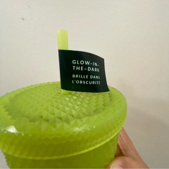 Starbucks 2022 Glow in the dark Venti Tumbler - Picture 2 of 5